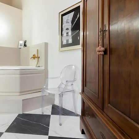 Teatrum Loft Teatro Galli -jacuzzi In Apartment