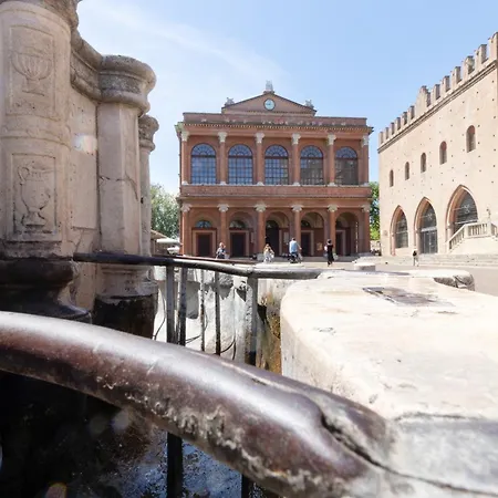 Teatrum Loft Teatro Galli -jacuzzi In Διαμέρισμα Ρίμινι