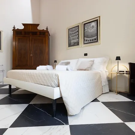Teatrum Loft Teatro Galli -jacuzzi In *