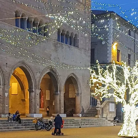 Teatrum Loft Teatro Galli -jacuzzi In Appartamento *