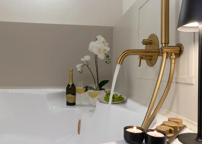 Apartment Teatrum Loft Teatro Galli -jacuzzi In Rimini