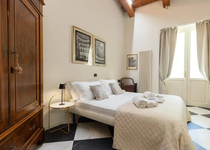 Daire Teatrum Loft Teatro Galli -jacuzzi In *