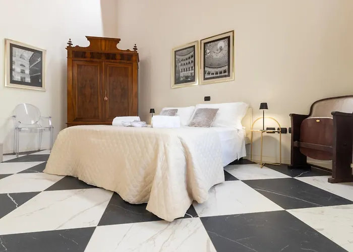 Appartamento Teatrum Loft Teatro Galli -jacuzzi In