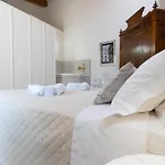 Teatrum Loft Teatro Galli -jacuzzi In