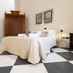 Apartment Teatrum Loft Teatro Galli -jacuzzi In