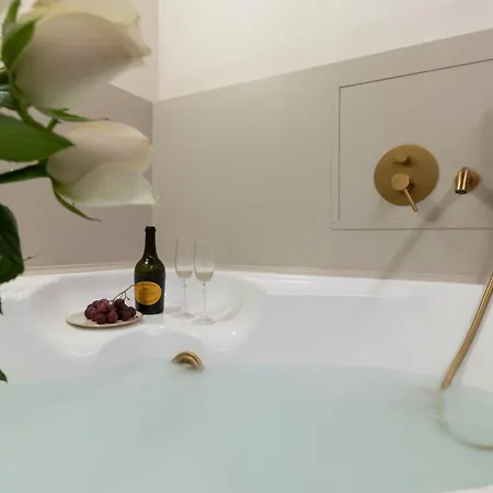 Teatrum Loft Teatro Galli -jacuzzi In